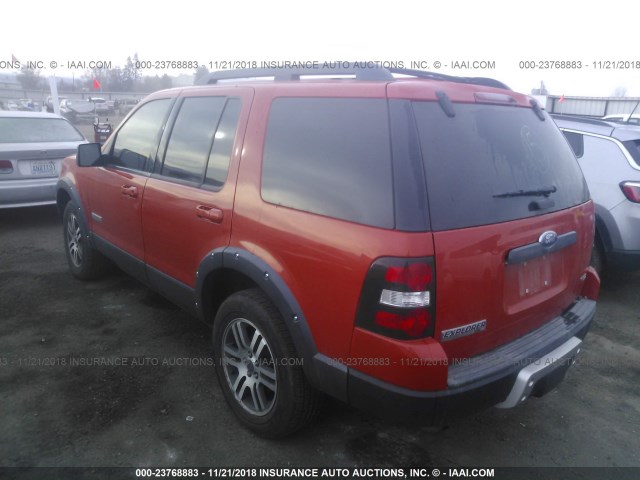 1FMEU73E27UA74366 - 2007 FORD EXPLORER XLT ORANGE photo 3