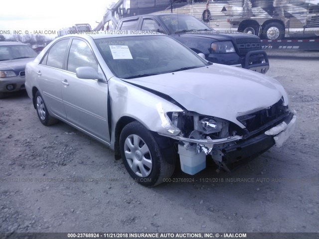 4T1BE32K72U537286 - 2002 TOYOTA CAMRY LE/XLE/SE SILVER photo 1