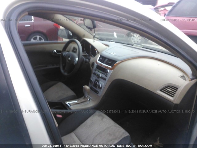 1G1ZH57B89F255356 - 2009 CHEVROLET MALIBU 1LT GOLD photo 5