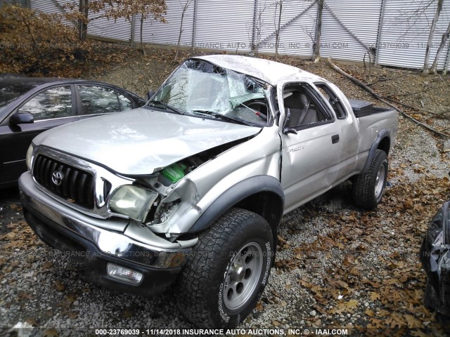 5TEWN72N44Z427877 - 2004 TOYOTA TACOMA XTRACAB SILVER photo 2