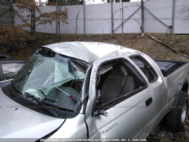 5TEWN72N44Z427877 - 2004 TOYOTA TACOMA XTRACAB SILVER photo 6