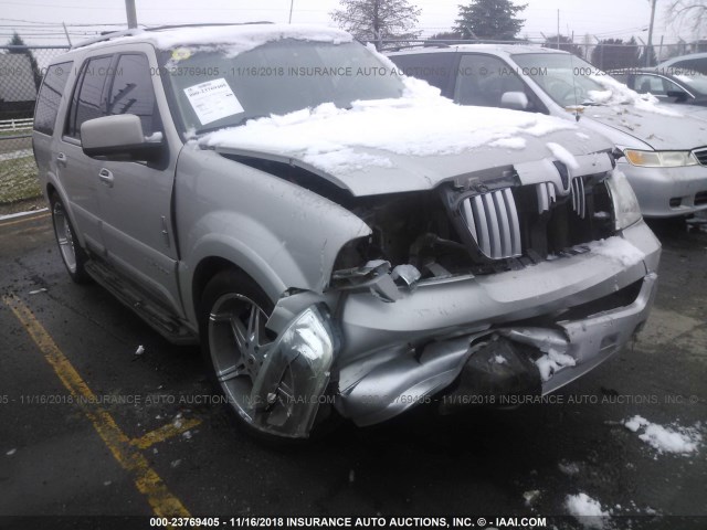 5LMFU28R73LJ20824 - 2003 LINCOLN NAVIGATOR Күміс фото 1