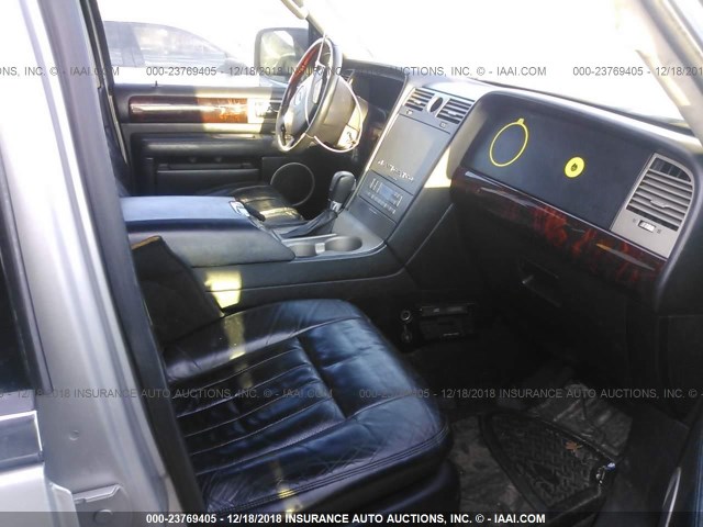 5LMFU28R73LJ20824 - 2003 LINCOLN NAVIGATOR Күміс фото 7