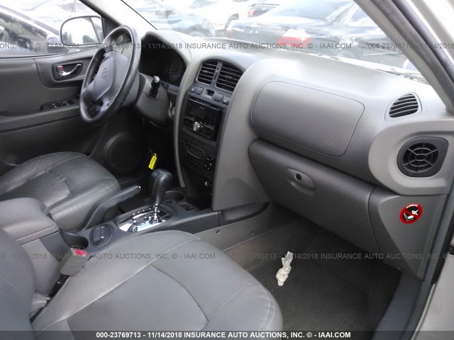 KM8SC13E14U785457 - 2004 HYUNDAI SANTA FE GLS/LX SILVER photo 5