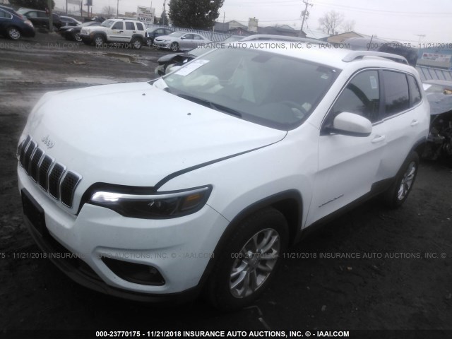 1C4PJLCB3KD148360 - 2019 JEEP CHEROKEE LATITUDE WHITE photo 2