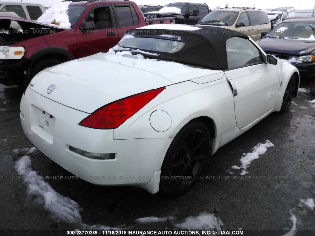 JN1BZ36A78M850795 - 2008 NISSAN 350Z ROADSTER WHITE photo 4