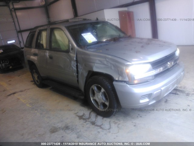 1GNDT13S772255780 - 2007 CHEVROLET TRAILBLAZER LS/LT TAN photo 1