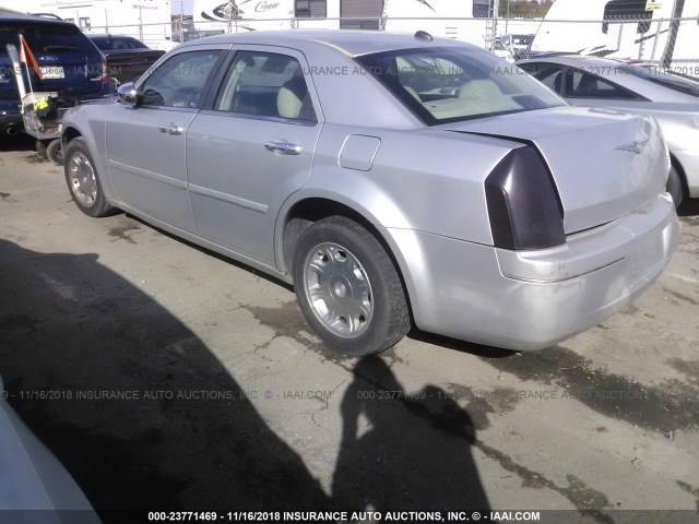 2C3JA53G25H572279 - 2005 CHRYSLER 300 TOURING SILVER photo 3