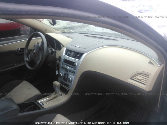 1G1ZG57BX94186555 - 2009 CHEVROLET MALIBU LS Qara foto 5