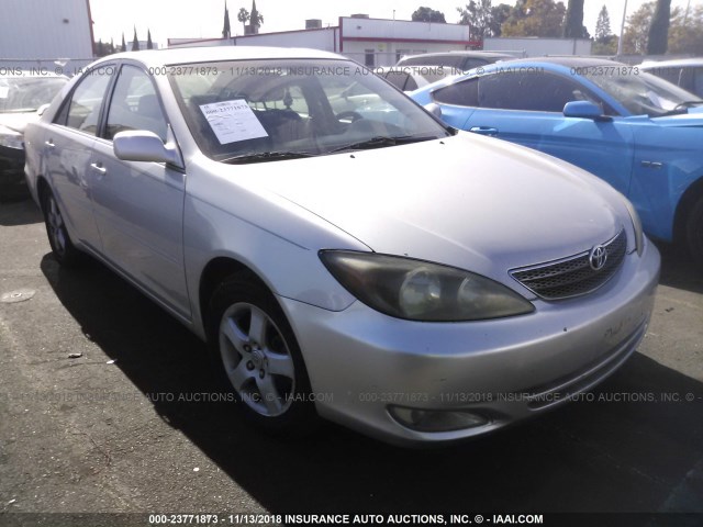 4T1BE32K04U810992 - 2004 TOYOTA CAMRY LE/XLE/SE SILVER photo 1