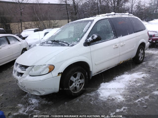 2D4GP44L66R920688 - 2006 DODGE GRAND CARAVAN SXT WHITE photo 2