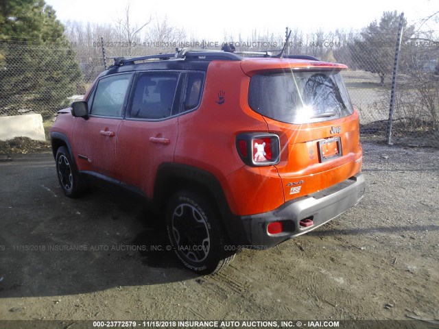 ZACCJBCT6FPB78624 - 2015 JEEP RENEGADE TRAILHAWK ORANGE photo 3