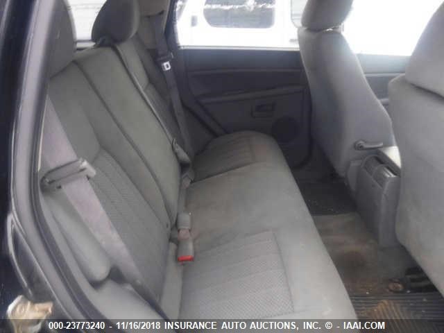 1J4GR48K35C660180 - 2005 JEEP GRAND CHEROKEE LAREDO/COLUMBIA/FREEDOM BLACK photo 8