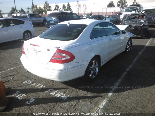 WDBTJ65J74F105375 - 2004 MERCEDES-BENZ CLK 320C WHITE photo 4