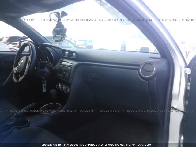 JTKJF5C70C3033388 - 2012 TOYOTA SCION TC Gümüş foto 5