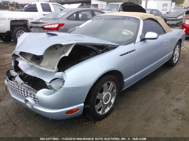 1FAHP60A24Y111110 - 2004 FORD THUNDERBIRD  BLUE photo 2