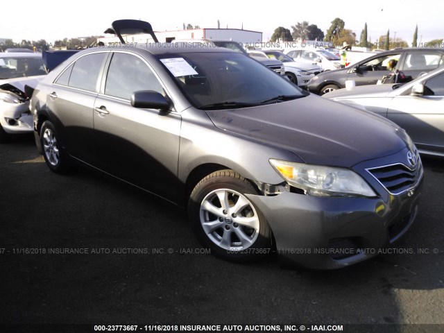 4T1BF3EK3BU678834 - 2011 TOYOTA CAMRY SE/LE/XLE GRAY photo 1