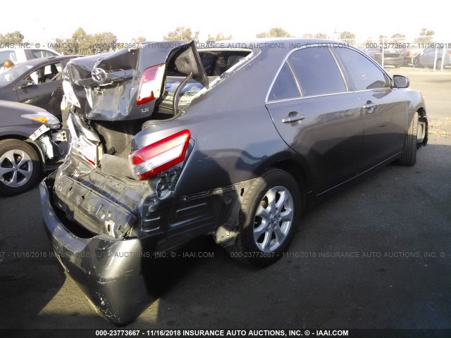 4T1BF3EK3BU678834 - 2011 TOYOTA CAMRY SE/LE/XLE GRAY photo 4