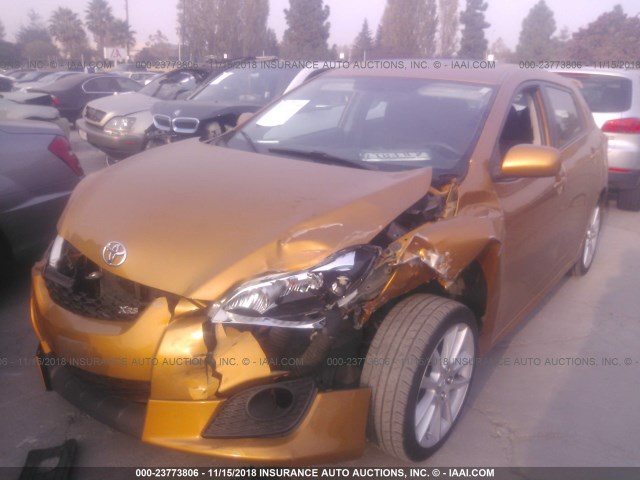 2T1GE40E09C002627 - 2009 TOYOTA COROLLA MATRIX XRS ORANGE photo 2