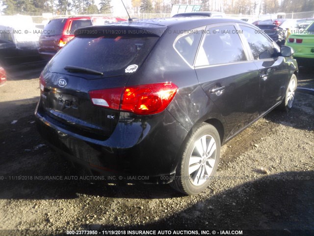 KNAFU5A22D5687175 - 2013 KIA FORTE EX BLACK photo 4