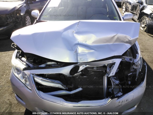 4T1BK3EK6BU631681 - 2011 TOYOTA CAMRY SE/LE/XLE SILVER photo 6