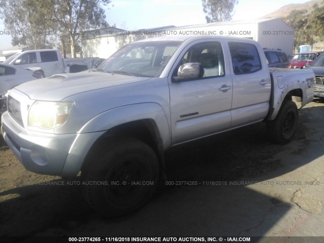 3TMLU42N08M014653 - 2008 TOYOTA TACOMA DOUBLE CAB 银色 照片 2