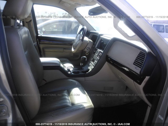 5LMEU68H35ZJ25691 - 2005 LINCOLN AVIATOR 棕色 照片 5