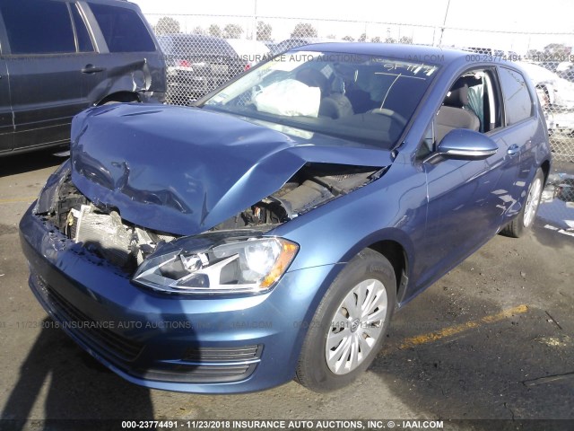 3VW817AU3FM020448 - 2015 VOLKSWAGEN GOLF BLUE photo 2