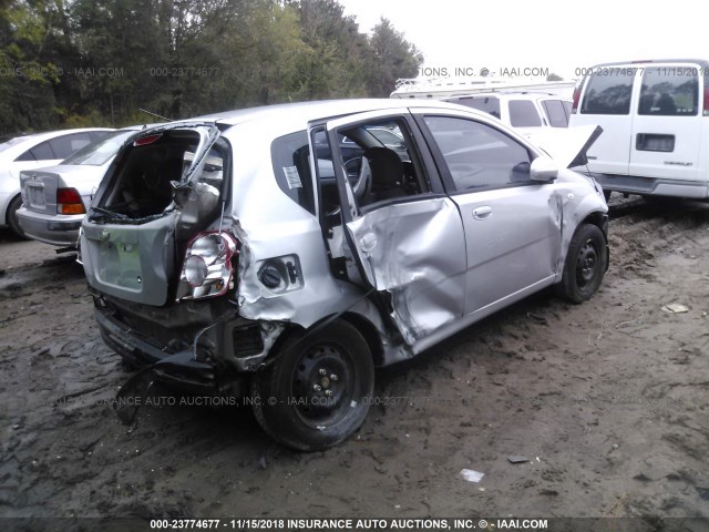 KL1TD66626B546528 - 2006 CHEVROLET AVEO SILVER photo 4