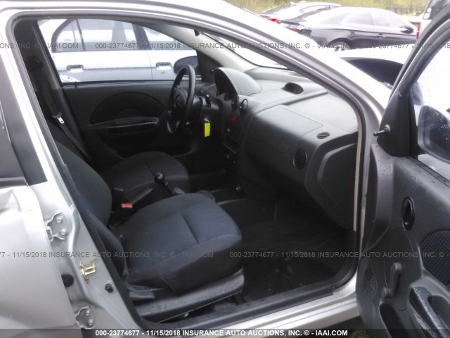 KL1TD66626B546528 - 2006 CHEVROLET AVEO SILVER photo 5