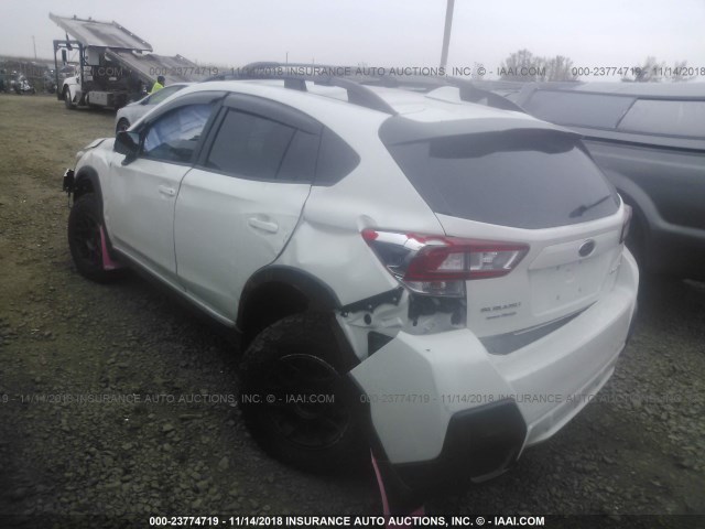 JF2GTABC0JH319812 - 2018 SUBARU CROSSTREK PREMIUM WHITE photo 3