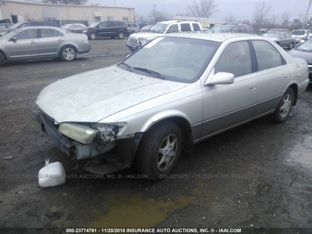 JT2BG22KXX0372348 - 1999 TOYOTA CAMRY LE/XLE 金色 照片 2