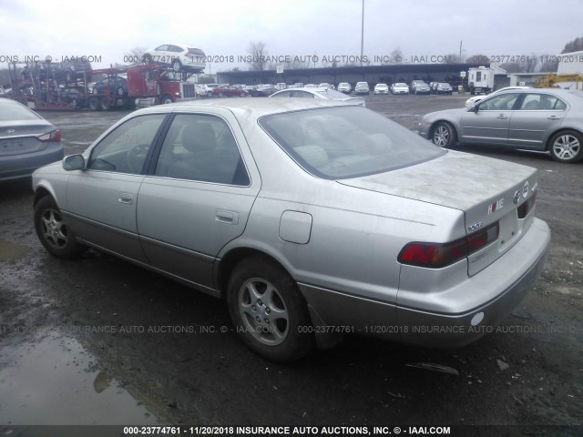 JT2BG22KXX0372348 - 1999 TOYOTA CAMRY LE/XLE 金色 照片 3