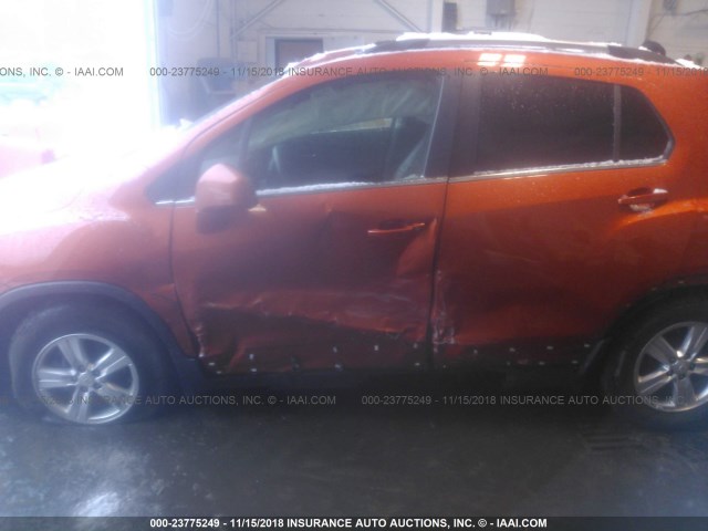 KL7CJLSB3FB116989 - 2015 CHEVROLET TRAX 1LT ORANGE photo 6