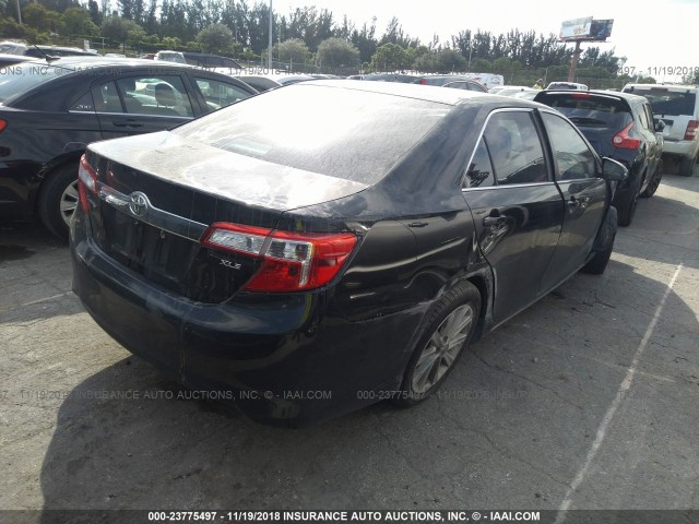 4T1BF1FK6DU668353 - 2013 TOYOTA CAMRY L/SE/LE/XLE BLACK photo 4