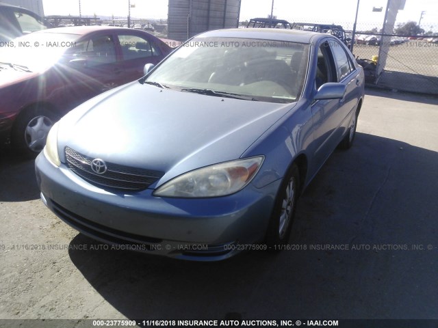 JTDBF30K220063422 - 2002 TOYOTA CAMRY LE/XLE/SE BLUE photo 2