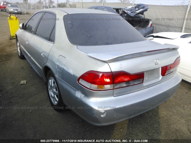 JHMCG66862C001761 - 2002 HONDA ACCORD EX/SE SILVER photo 3