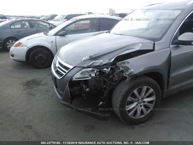 WVGBV7AXXAW503950 - 2010 VOLKSWAGEN TIGUAN SE/SEL GRAY photo 6