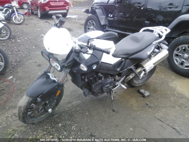 WB1022701BZS50547 - 2011 BMW F800 R WHITE photo 2