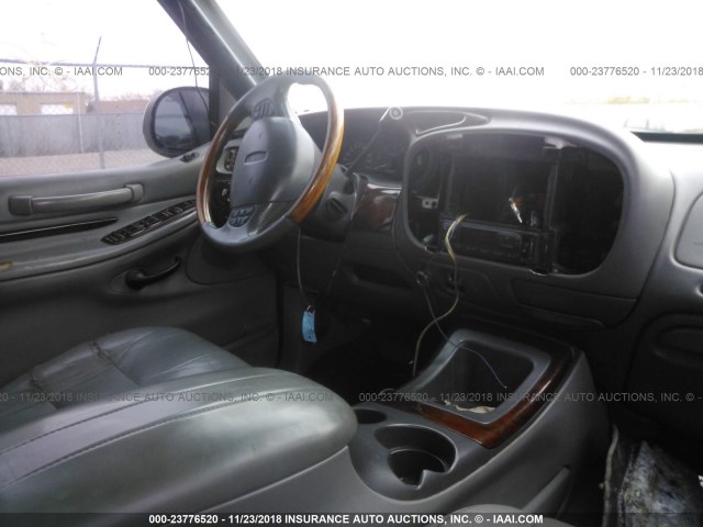 5LMPU28A5XLJ37769 - 1999 LINCOLN NAVIGATOR BLUE photo 5