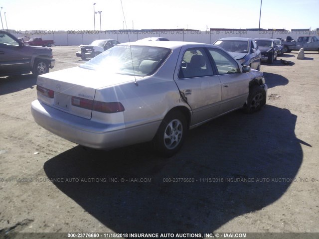 4T1BG22K9VU129266 - 1997 TOYOTA CAMRY CE/LE/XLE TAN photo 4