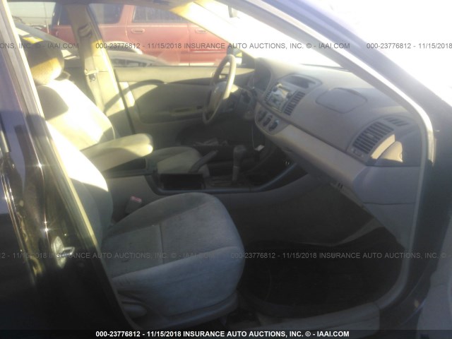 4T1BE32K83U776427 - 2003 TOYOTA CAMRY LE/XLE/SE BLACK photo 5