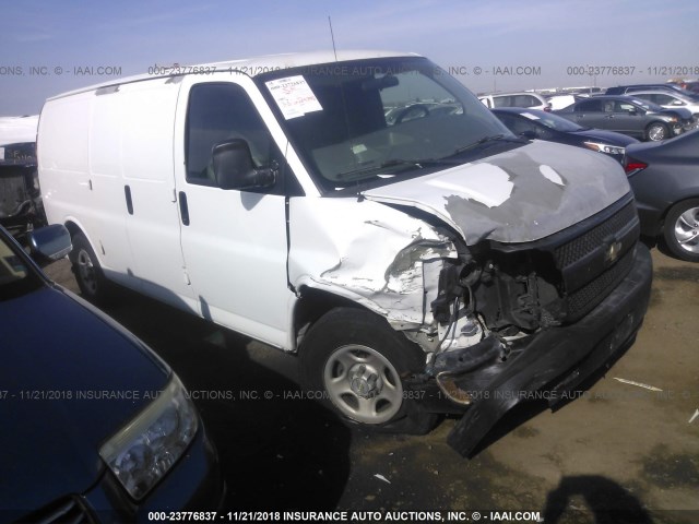 1GCFG15X181107954 - 2008 CHEVROLET EXPRESS G1500  WHITE photo 1