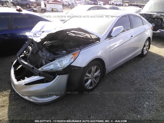 5NPEC4AC1CH473135 - 2012 HYUNDAI SONATA SE/LIMITED SILVER photo 2