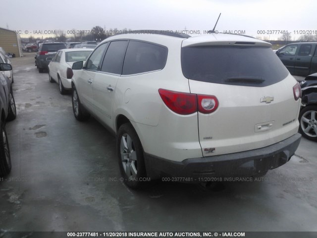 1GNKVLED5CJ115884 - 2012 CHEVROLET TRAVERSE LTZ WHITE photo 3