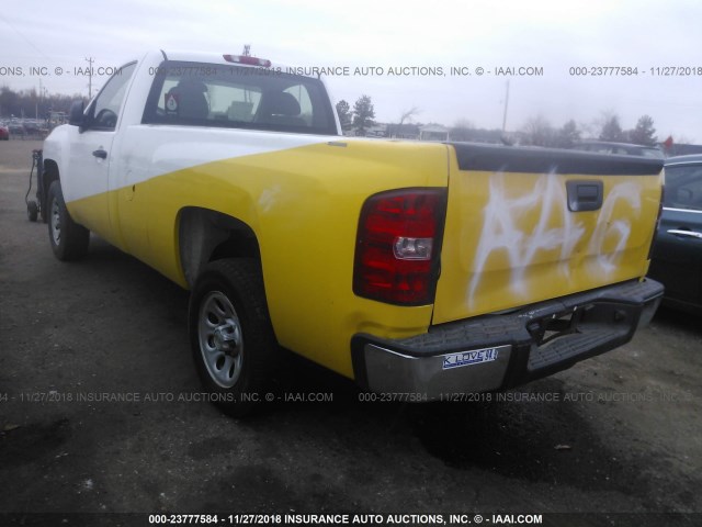 1GCEC14X38Z142165 - 2008 CHEVROLET SILVERADO C1500 WHITE photo 3