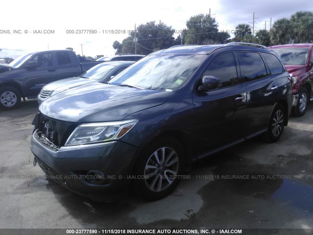 5N1AR2MM4DC639856 - 2013 NISSAN PATHFINDER S/SV/SL/PLATINUM GRAY photo 2