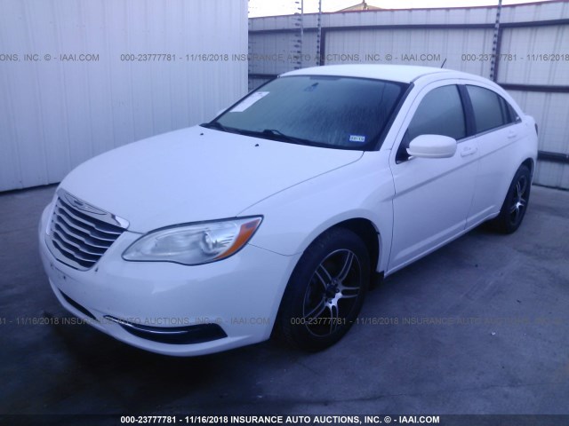 1C3CCBAB3EN209165 - 2014 CHRYSLER 200 LX WHITE photo 2