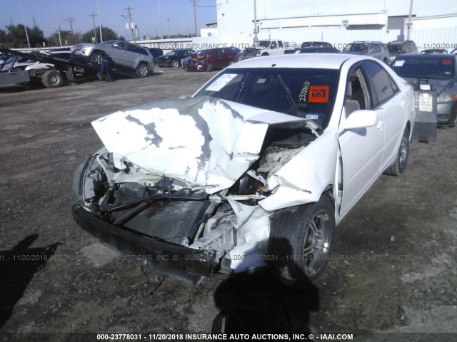 4T1BE32K55U625337 - 2005 TOYOTA CAMRY LE/XLE/SE WHITE photo 2