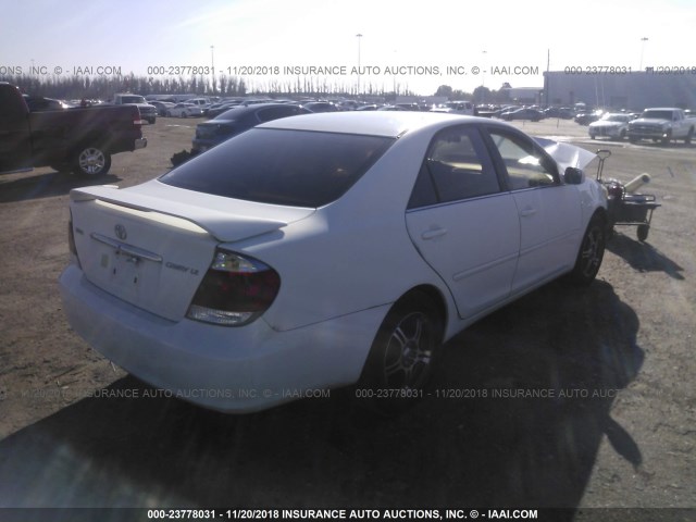 4T1BE32K55U625337 - 2005 TOYOTA CAMRY LE/XLE/SE WHITE photo 4